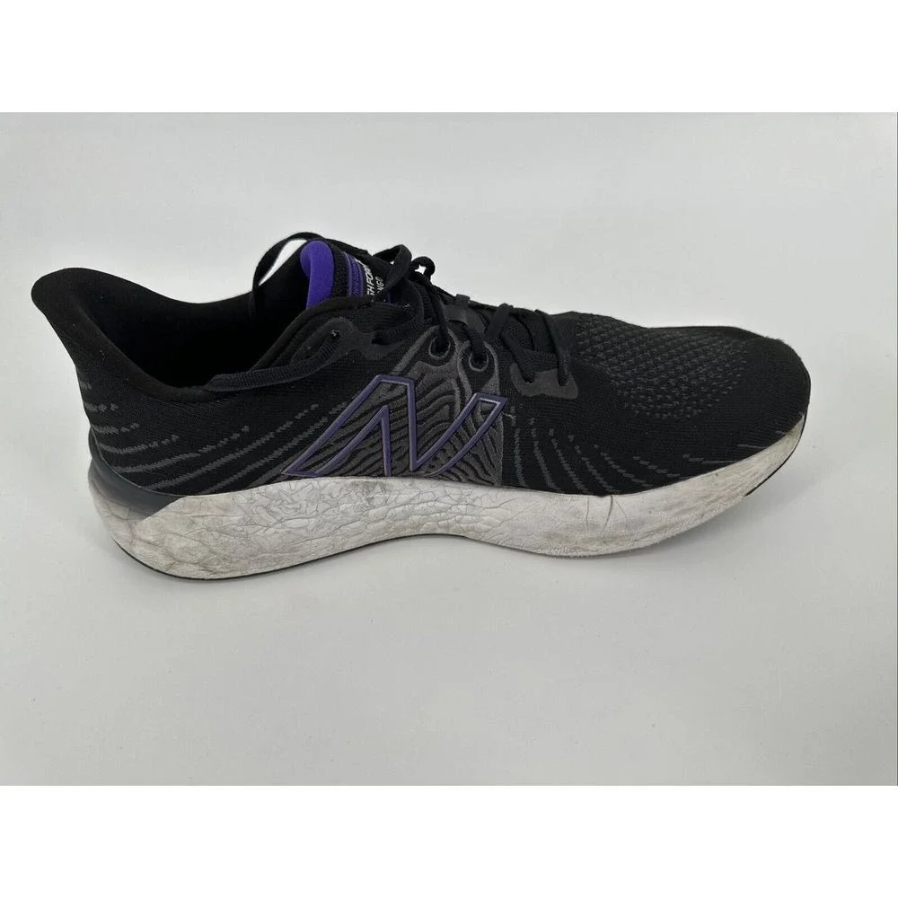 New‎ Balance Fresh Foam Vongo Black and Purple Size 15 US / 14.5 UK
